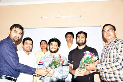 Muzaffarnagar News: वासु मित्तल, अनुज बालियान की आईआईटी जेईई एडवांस में बड़ी उपलब्धि