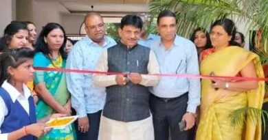 Muzaffarnagar News: मंत्री कपिल देव ने जैन कन्या डिग्री कॉलेज में किया प्रदर्शनी का शुभारंभ 2 20 News 1 |