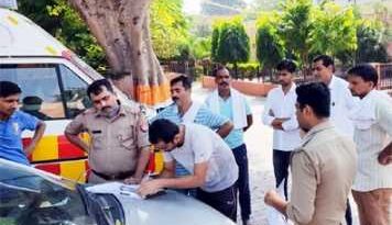 Muzaffarnagar News: सडक हादसे मे बाईक सवार पति-पत्नी की दर्दनाक मौत