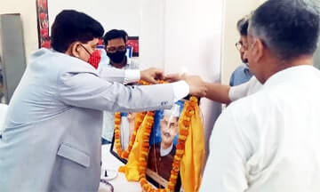 4 Min Gandhi Jayanti |