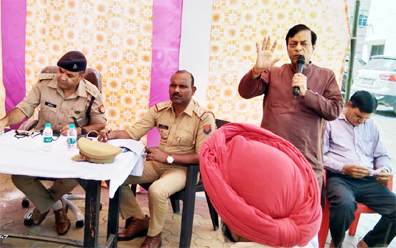 Muzaffarnagar News: त्यौहारों को लेकर शांति समिति की बैठक आयोजित Muzaffarnagar News: त्यौहारों को लेकर शांति समिति की बैठक आयोजित