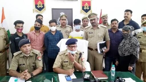 Muzaffarnagar News: पुलिस ने सिटी सैंटर में हुई चोरी की खुलासा किया, पांच चोर गिरफ्तार-७०प्रतिशत बरामदगी
