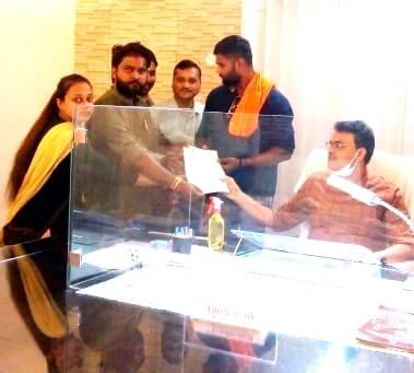 Muzaffarnagar News: आरोपी असद जमा के खिलाफ कार्यवाही की मांग Muzaffarnagar News: आरोपी असद जमा के खिलाफ कार्यवाही की मांग