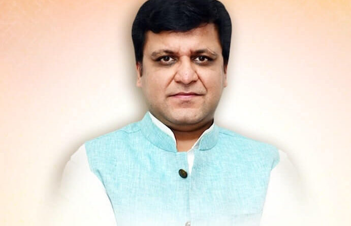 Muzaffarnagar News: व्यापारी हितों के लिए अग्रणी नितिन अग्रवाल को विधानसभा उपाध्यक्ष बनाए जाने पर खुशी जताई