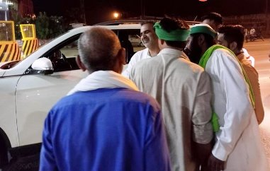 Meerut News: लखीमपुर खीरी की घटना से किसानों में उबाल, केंद्रीय मंत्री संजीव बालयान को रोका, जताया विरोध Meerut News: लखीमपुर खीरी की घटना से किसानों में उबाल, केंद्रीय मंत्री संजीव बालयान को रोका, जताया विरोध