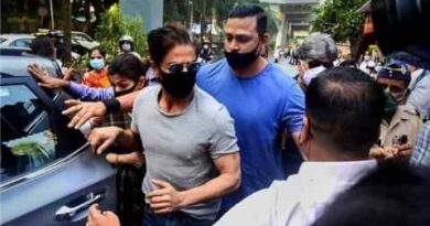 अपकमिंग फिल्म डंकी को लेकर सुर्खियों में  Shahrukh Khan