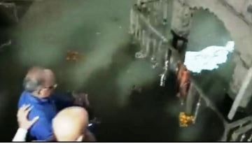 Varanasi News: मंदिर में सीवर का पानी, आप हिंदुत्व के रक्षक हैं या भक्षक: कांग्रेस नेता अजय राय