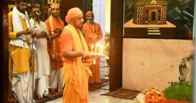 Gorakhpur News: प्रभु श्रीराम के आदर्शों को अपनाएं, धैर्य व बुद्धिमता से है संकट-चुनौती पर विजय संभव : सीएम योगी