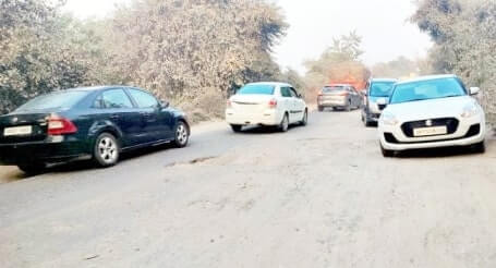 Muzaffarnagar News: अधिकारी हवा में, राजमार्ग पर गड्ढे ही गड्ढे, नागरिक हो रहे परेशान Muzaffarnagar News: अधिकारी हवा में, राजमार्ग पर गड्ढे ही गड्ढे, नागरिक हो रहे परेशान