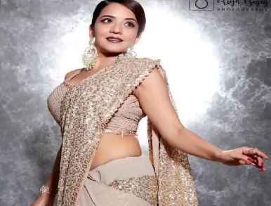 Watch: Priyanka के ‘तिनका तिनका’ सॉन्ग पर Monalisa ने किया ड़ांस Watch: Priyanka के ‘तिनका तिनका’ सॉन्ग पर Monalisa ने किया ड़ांस