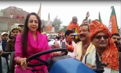 Mathura/Indore News: काशी विश्वनाथ कॉरिडोर को भव्य रूप देने के बाद निश्चित रूप से मथुरा भी काफी महत्वपूर्ण है- Hemamalini Mathura/Indore News: काशी विश्वनाथ कॉरिडोर को भव्य रूप देने के बाद निश्चित रूप से मथुरा भी काफी महत्वपूर्ण है- Hemamalini