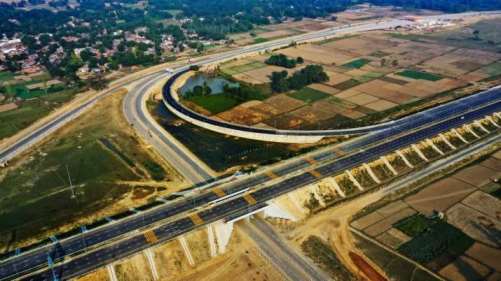 पूर्वांचल के विकास को मिलेगी रफ्तार : Purvanchal Expressway पूर्वांचल के विकास को मिलेगी रफ्तार : Purvanchal Expressway