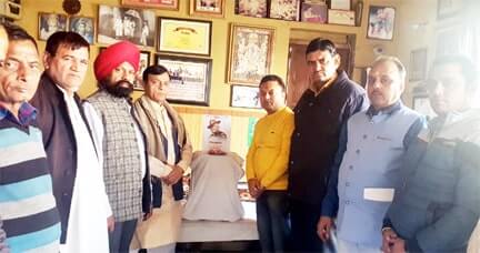 समाचार (Muzaffarnagar News) 4 11 Min 5 |