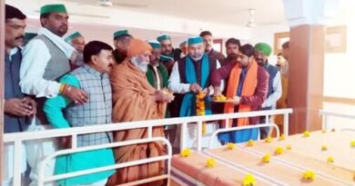 Muzaffarnagar News:  भाकियू नेता राकेश टिकैत ने स्वामी कल्याण देव को दी श्रद्धांजलि