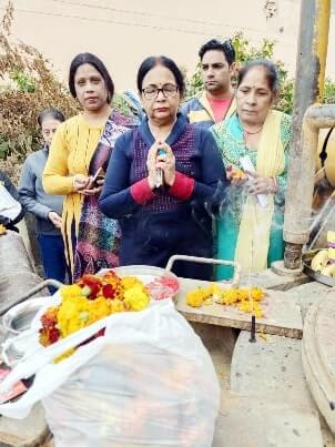 Muzaffarnagar News: वार्ड ३१ मोहल्ला इंदिरा कॉलोनी में चेयरमैन ने दी नलकूप की सौगात Muzaffarnagar News: वार्ड ३१ मोहल्ला इंदिरा कॉलोनी में चेयरमैन ने दी नलकूप की सौगात