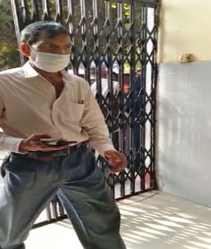 Barabanki News: रोजाना नशे में धुत्त होकर देखते हैं ऑर्थोपेडिक सर्जन डॉक्टर, वायरल Video