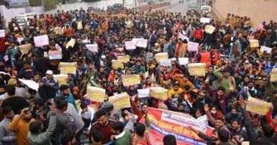 Lucknow News: शिक्षक भर्ती अभ्यर्थियों ने विज्ञापन जारी करने की मांग को लेकर किया जोरदार प्रदर्शन