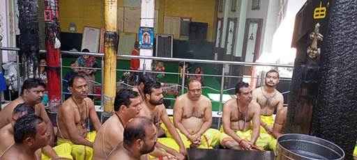 Muzaffarnagar News: अमावस्या पर शनिदेव का हुआ पंचामृत अभिषेक व भण्डारा