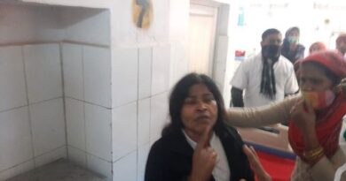 Agra News: सर्जन डॉ डीपी सिंह  की दबंगई, थाना पुलिस के साथ अस्पताल प्रबंधन से की शिकायत