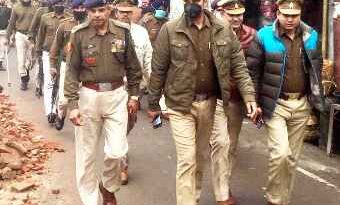 Muzaffarnagar News: विभिन्न थाना क्षेत्रों में संवेदनशील स्थानों पर किया फ्लैगमार्च