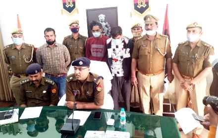 Muzaffarnagar News: दो शातिर बदमाशों को लूटी गयी नकदी, दो बाइकों व मोबाइल फोन के साथ गिरफ्तार किया