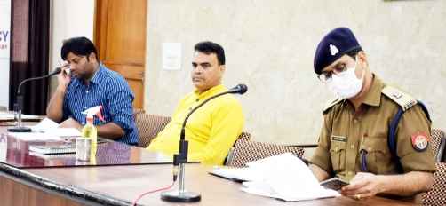 Muzaffarnagar News: कानून व्यवस्था की समीक्षा बैठक, शिकायतों को प्राथमिकता पर सुना जाएः जिलाधिकारी Muzaffarnagar News: कानून व्यवस्था की समीक्षा बैठक, शिकायतों को प्राथमिकता पर सुना जाएः जिलाधिकारी