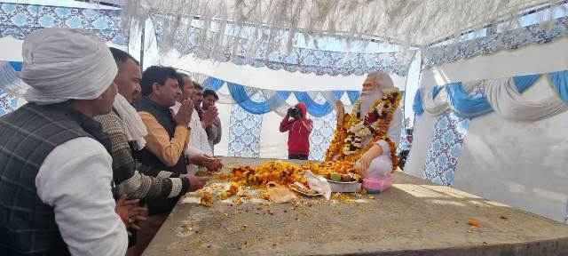 Muzaffarnagar News: सहावली वाले बाबा को मंत्री कपिलदेव सहित अनेकों ने दी श्रद्धाजंलि Muzaffarnagar News: सहावली वाले बाबा को मंत्री कपिलदेव सहित अनेकों ने दी श्रद्धाजंलि