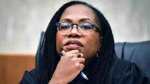 Americaके सुप्रीम कोर्ट की पहली अश्वेत महिला जज होंगी Ketanji Brown Jackson