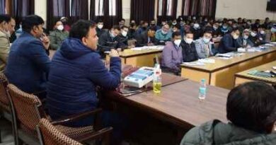 Muzaffarnagar News: मतदान केन्द्र पर गडबडी करने वालों को बख्शा नही जायेगा-जिला निर्वाचन अधिकारी