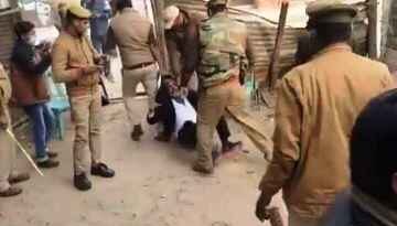 Etah News: पुलिस की बर्बरता- वकील कांड में नया मोड, 22 पुलिसकर्मियों सहित 89 लोगों पर मुकदमा दर्ज