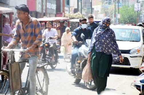 Muzaffarnagar News:तेज धूप व गर्म हवाओं के चलने से गर्मी का आलम शुरू Muzaffarnagar News:तेज धूप व गर्म हवाओं के चलने से गर्मी का आलम शुरू