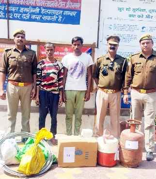 Muzaffarnagar News: चोरी के माल सहित पुलिस ने किया गिरफ्तार Muzaffarnagar News: चोरी के माल सहित पुलिस ने किया गिरफ्तार