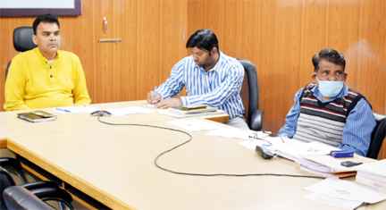 Muzaffarnagar News: मतगणना की तैयारियों को कसी कमर, वीडियो कॉन्फ्रेंसिंग आयोजित Muzaffarnagar News: मतगणना की तैयारियों को कसी कमर, वीडियो कॉन्फ्रेंसिंग आयोजित