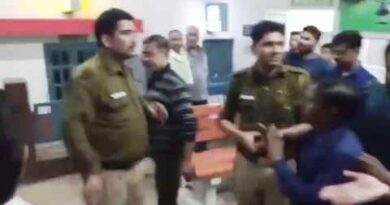 Kannauj News: नशे में धुत पुलिसकर्मी हुए उग्र-पत्रकारों पर हमला