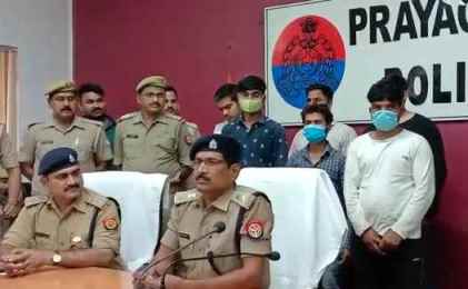 Prayagraj News: अवैध संबंध के चलते पति को रास्ते से हटाया, वार्ड ब्वॉय की हत्या का खुलासा Prayagraj News: अवैध संबंध के चलते पति को रास्ते से हटाया, वार्ड ब्वॉय की हत्या का खुलासा