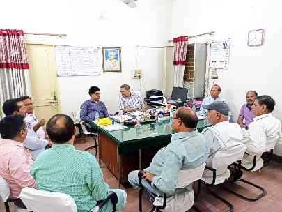 Muzaffarnagar News: ईट निर्माता कल्याण समिति पदाधिकारियों और भट्टा मालिकों के साथ हुई बैठक