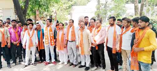 Muzaffarnagar News: जनसंख्या नियंत्रण कानून बनाए जाने की मांग को लेकर जिला मुख्यालय पर जोरदार प्रदर्शन Muzaffarnagar News: जनसंख्या नियंत्रण कानून बनाए जाने की मांग को लेकर जिला मुख्यालय पर जोरदार प्रदर्शन