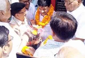 Muzaffarnagar News: मंत्री कपिलदेव ने किया सौन्दर्यकरण द्वार का लोकार्पण