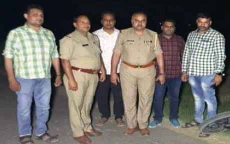 Bulandshahr News:  मुठभेड़ में शातिर गौकश  फरियाद को लगी गोली, 2 फरार