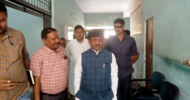 मंत्री Kapil Dev Agarwal ने आईटीआई में प्रशिक्षुओं और छात्रों संग प्रधानमंत्री के परीक्षा पर चर्चा कार्यक्रम को सुना