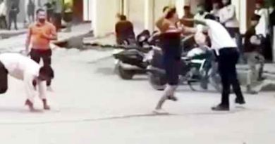 Muzaffarnagar News: रोडवेज बस स्टैंड के पास शराब पीकर मारपीट का वीडियो वायरल