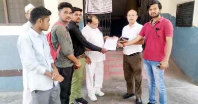 Muzaffarnagar News: एबीवीपी कार्यकर्ताओं ने जिला विद्यालय निरीक्षक के नाम दिया ज्ञापन