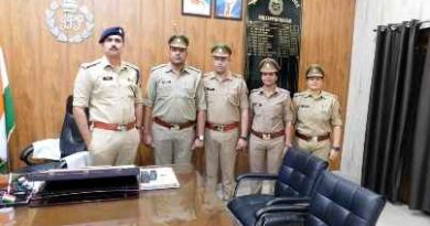 Muzaffarnagar News: एसएसपी अभिषेक यादव ने स्टार लगाकर किया सम्मानित