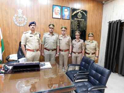 Muzaffarnagar News: एसएसपी अभिषेक यादव ने स्टार लगाकर किया सम्मानित Muzaffarnagar News: एसएसपी अभिषेक यादव ने स्टार लगाकर किया सम्मानित