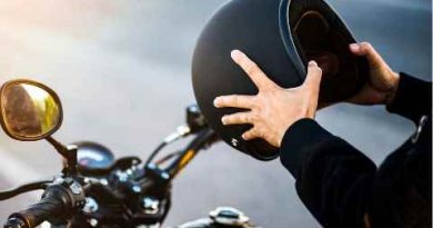 Mumbai: बाइक पर पीछे बैठ सवारी करने वालों के लिए Helmet अनिवार्य