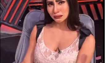 शेयर किया मजेदार Video Jay Bhanushali ने, जज की सीट पर बैठी हैं Mouni Roy