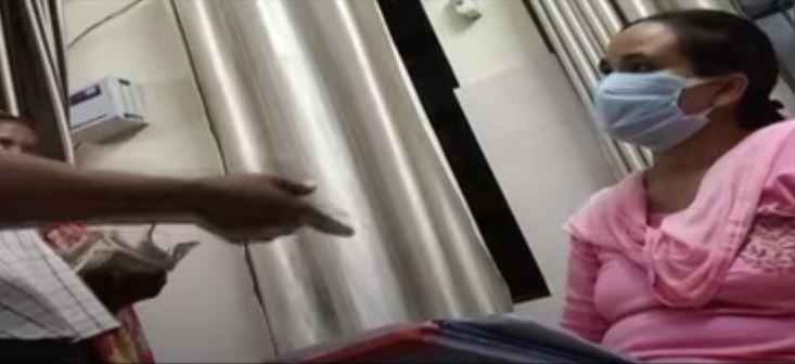 Muzaffarnagar News: स्वास्थ्य केंद्र चरथावल में तैनात स्टाफ नर्स रुबीना के द्वारा रिश्वत लेते वीडियो वायरल,  संविदा समाप्त