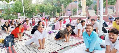 Muzaffarnagar News: भारतीय योग संस्थान के तत्वावधान में पांच दिवसीय पेट रोग निवारण शिविर