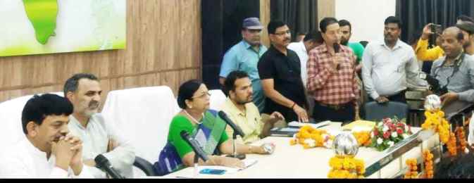 Muzaffarnagar News: शिकमी किरायेदारों की समस्या का बोर्ड बैठक में हुआ समाधान Muzaffarnagar News: शिकमी किरायेदारों की समस्या का बोर्ड बैठक में हुआ समाधान