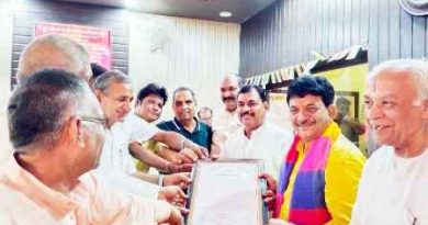 Muzaffarnagar News: गुड खांडसारी एंड ग्रेन मर्चेंट एसोसिएशन ने मंत्री कपिलदेव का किया अभिनंदन